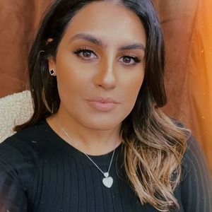 Meet your Posher, Sahar